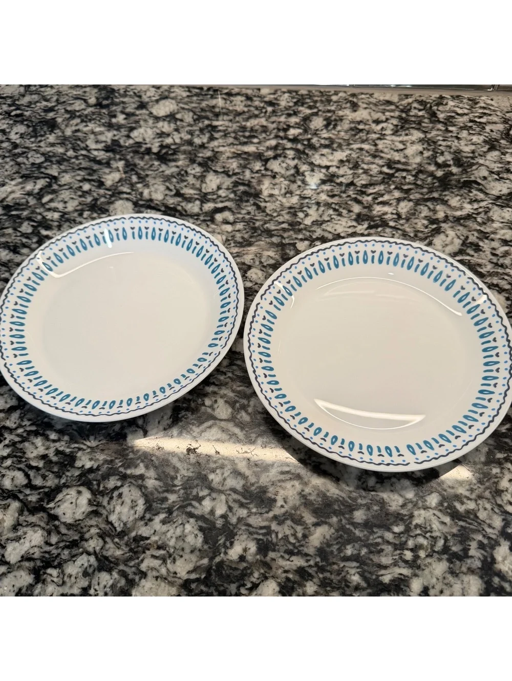 2 Corelle Everyday Expressions Milk Glass Salad Plates 7.5